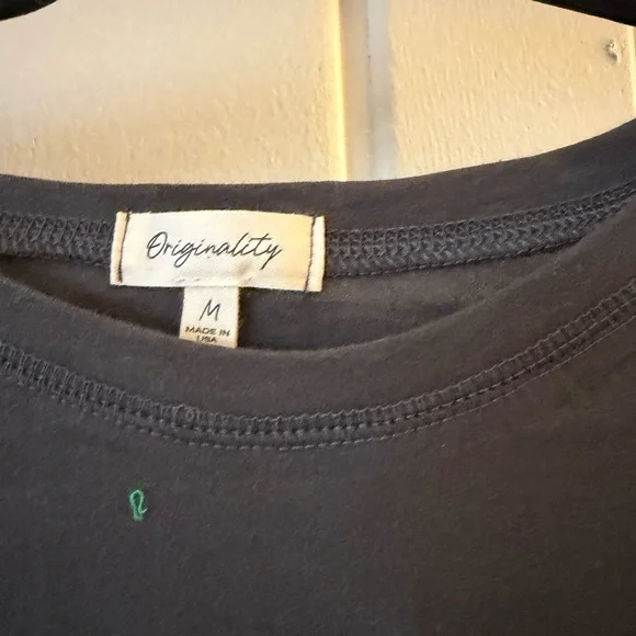 NWT ORIGINALITY Boot Barn Size Medium Sequin Nashville Graphic Tee - Picture 2 of 3